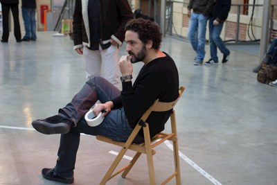Gestes et rencontres pendant la performance · L’Expérience du silence · Jeune Création · CENTQUATRE · 2012