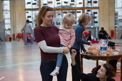 Gestes et rencontres pendant la performance · L’Expérience du silence · Jeune Création · CENTQUATRE · 2012