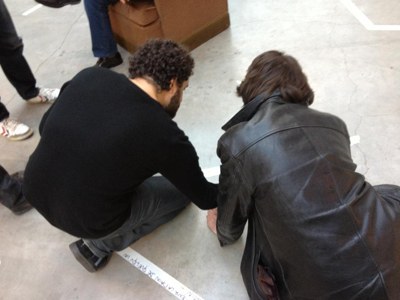 Gestes et rencontres pendant la performance · L’Expérience du silence · Jeune Création · CENTQUATRE · 2012