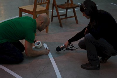 Gestes et rencontres pendant la performance · L’Expérience du silence · Jeune Création · CENTQUATRE · 2012