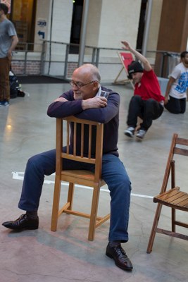 Gestes et rencontres pendant la performance · L’Expérience du silence · Jeune Création · CENTQUATRE · 2012